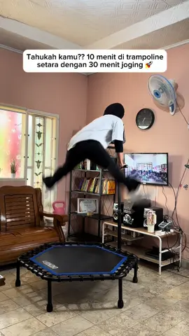 🔥#olahraga #trampoline #trampolinefitness #jump #sports 