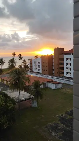 é tudo sobre ser feliz