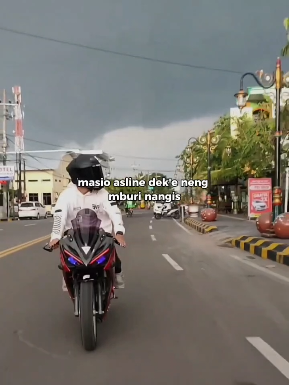 Cewek cowok semua sama  yang membedakan cara berfikir, langkah, dan hatinya :)  tag nama temen kamu ya #bosmuda #store #katamotivasi #katakehidupan #question 