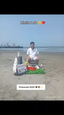 Mi niño precioso 🥹😘❤️ ya todo un hombrecito 🥰 #📚🎓✨ #promocion2025 #fypシ゚ #miprincipe💙👑 #primaria 📚