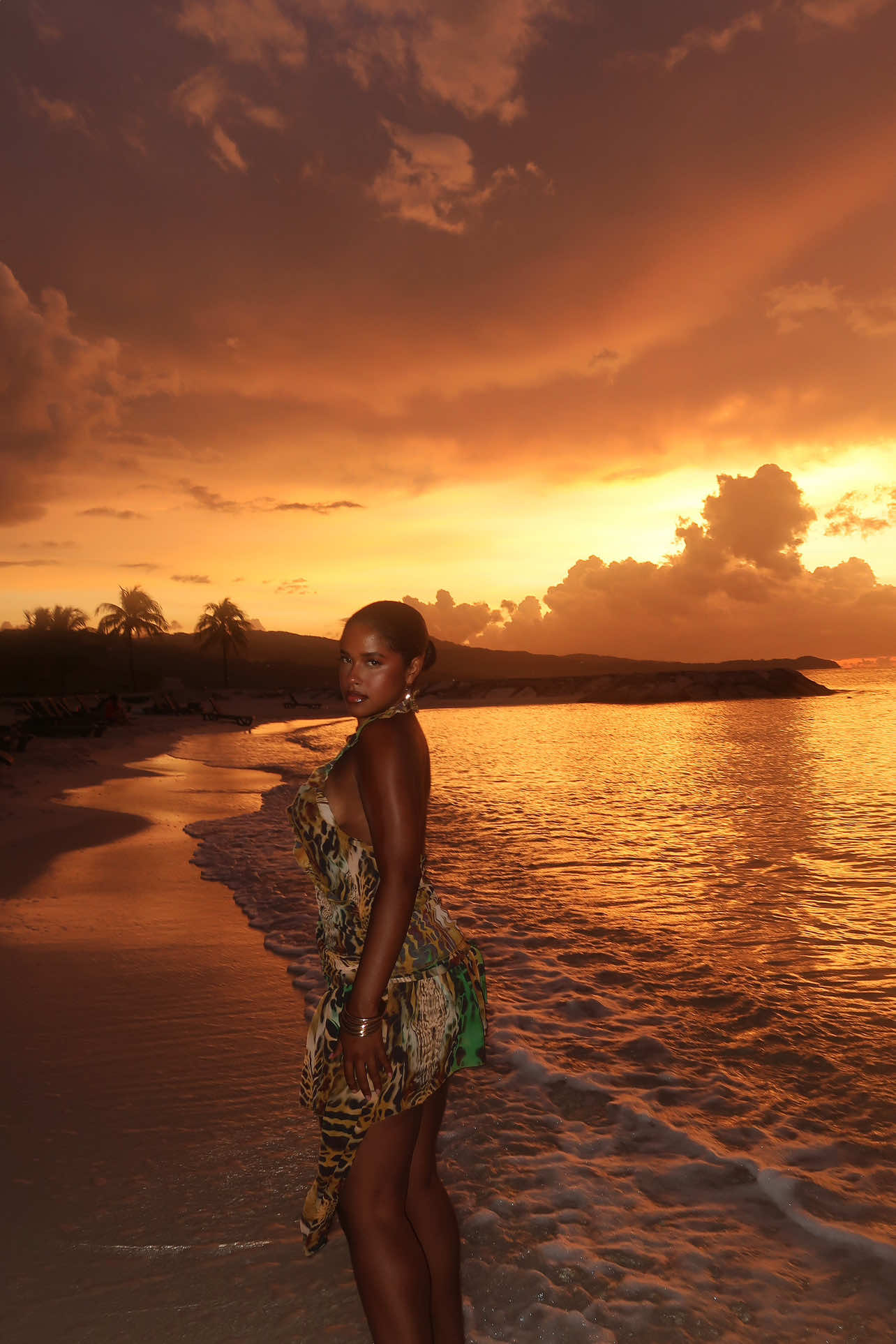 If I could be a sunset I would 🧡 #sunset #oceaneyes #fyp #trending 