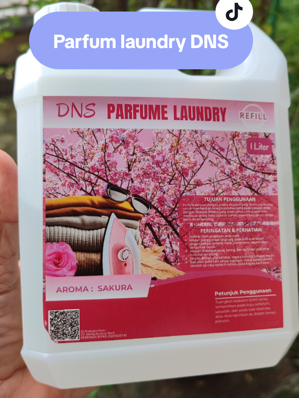Parfum laundry DNS wanginya seger tahan lama kayak baru diambil dari laundry. Kemasannya 1liter harganya sangat terjangkau, cocok banget buat yang mau baju wangi tapi nggak mau bayar laundry #parfumlaundry #pewangilaundry #parfumlaundrymurah #parfumdns  #esthishop mood