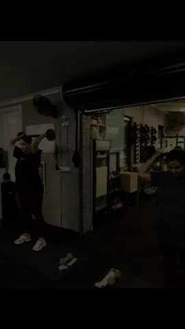 This mornings strength session ❤️‍🔥🫧  #fitnessmotivation #fit #goals #womensgym 