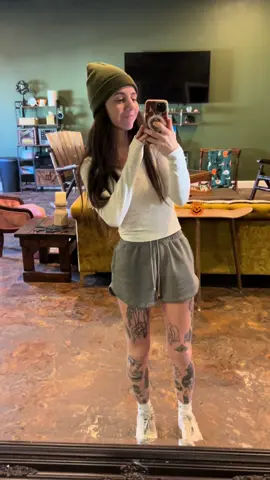 #tattoo #dagger #fineline #tattoogirl #local 