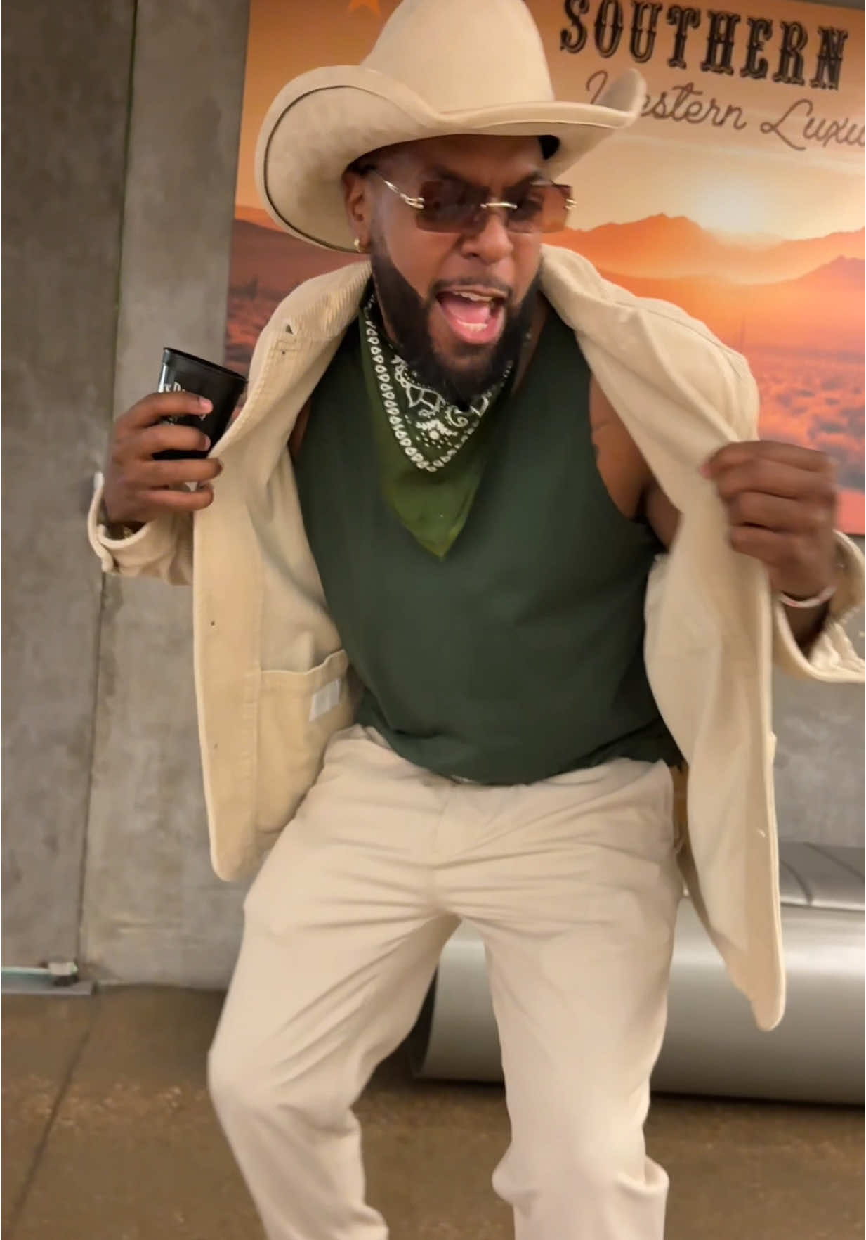 So Southern, So Classic ✨ #fyp #foryou #fun #finishthelyrics #thealiapope 