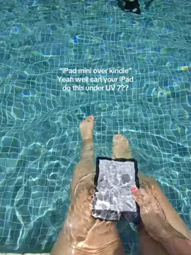 I love both the iPad mini and kindle.. but kindle will win every single time. iPad could never be her 😏 #kindle #kindleunlimited #kindlecolorsoft #vacation #ipad 