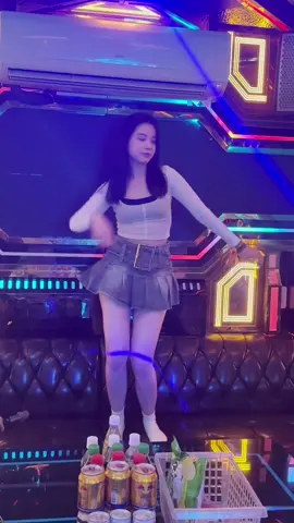 Đi làm thì vất vả lắm nhưng tối vẫn phải quẩy hết mình 😊 #xuhuongtiktok #trending 