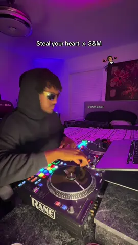 Mixing two worlds🙂‍↔️🕺🏾 Day 3/100 #djmix #austinandallyedit #stealyourheart #rihanna #tiktokdj 