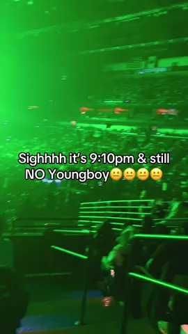 Most definitely don’t have to be on time for the yb concert unless you wanna say the opening rappers😭.. #ybconcert #masa #neworleans 