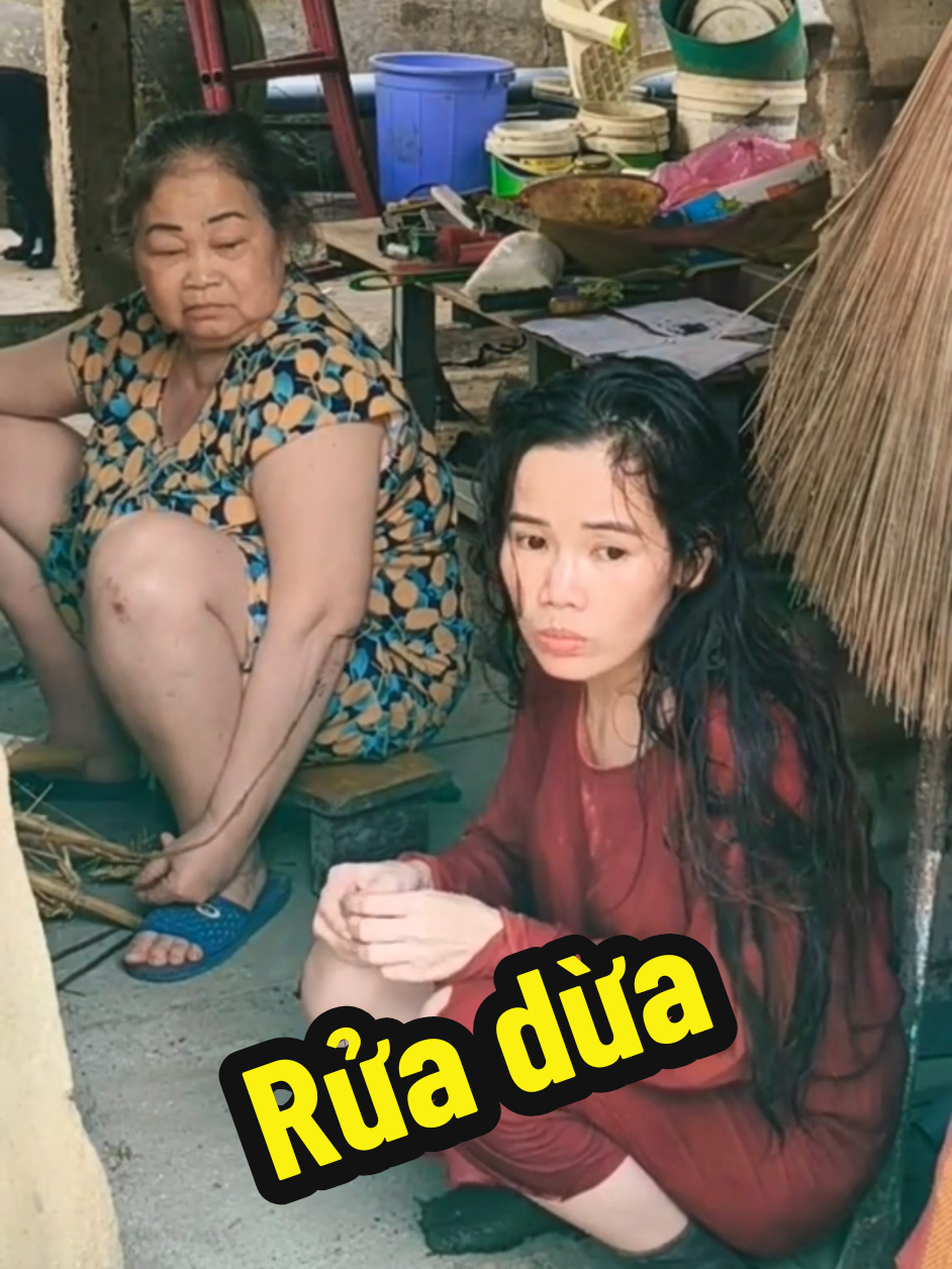Rửa dừa #giadinhvuive #chuyenvuimoingay #cobahola24 #cobahola #kemchongnang 