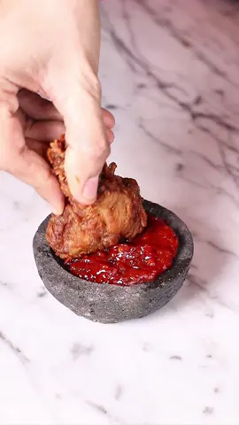 Ga perlu capek” nyambel lagi kalo lagi males tinggal beli Abc sambel terasi aja beli 5000 dapet 4 sachet puas banget!!!  @ABC Ahlinya Buat Citarasa 