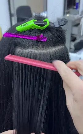 Kỹ thuật nối tóc chuẩn salon – không khô, không rối, giữ form lâu 💇‍♀️ Khách đến là mê – nối tóc nhẹ như không ✨ 📍1444 Lê Đức Thọ, Gò Vấp 📞 0988 281 435 #noitoc #tocdep #noitocchatluong #salondep