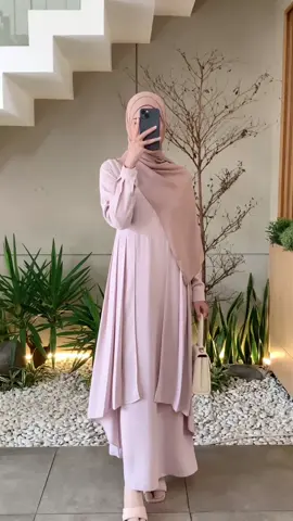 Most favorite! Nadira dress buttercream✨ #LeaIndonesia #SimpLEAndinspiring #outfitoftheday  #fashionmuslimah 