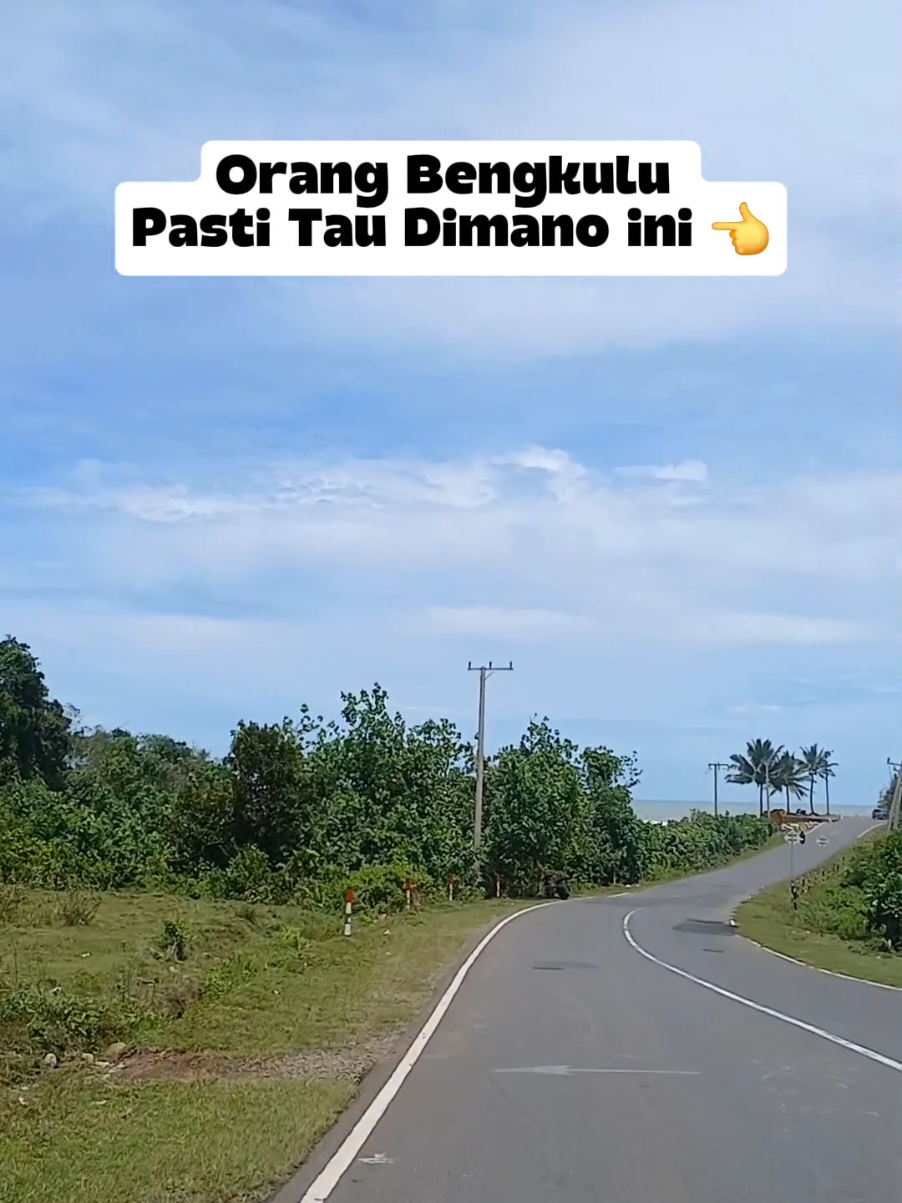 View Jalan Pesisir Bengkulu  #jalanjalan  #tiktokviral  #trend  #wisata 