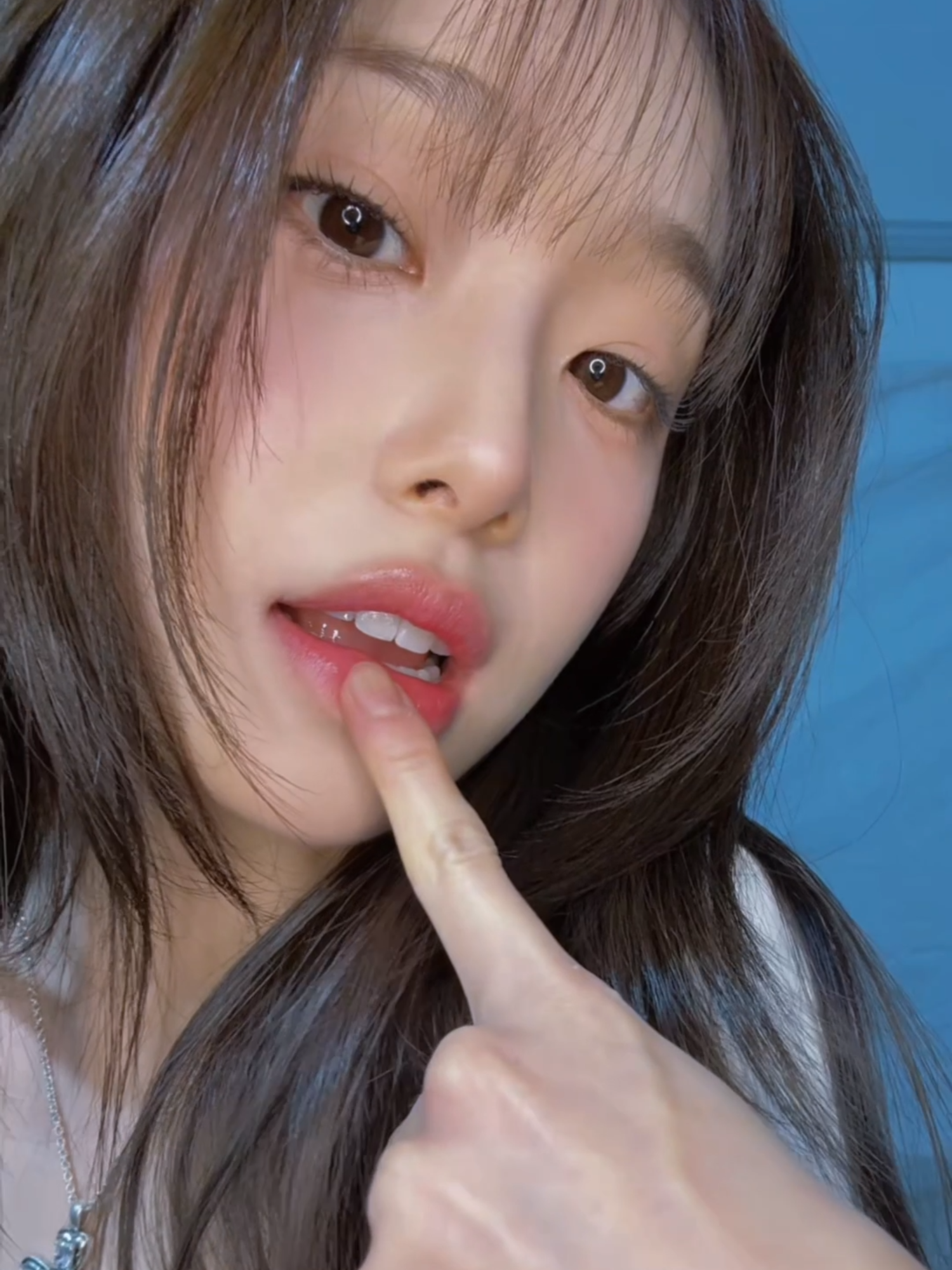 Sugar on my 𝒄𝒉𝒖𝒖 . . ♡̶ #CHUU #츄