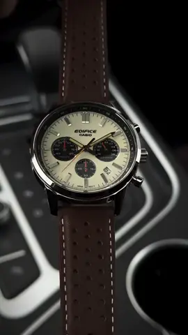 An excellent combination of style and functionality. The steel body gives them strength and a modern look, and the perforated leather strap adds a touch of elegance and comfort. The ivory dial looks very stylish and easy to read. Balanced#casio #watch 