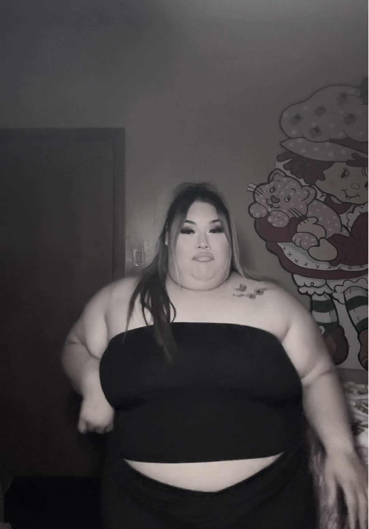 She’s back in her TikTok dances era 🌚 #fypシ #paratiiiiiiiiiiiiiiiiiiiiiiiiiiiiiii #tiktokdances #trend #viral 