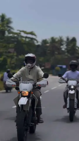 හිමින් උනාට කමක් නෑ , Try කරපන් දවසක අනිවාර්යයෙන් දිනනවා 🤫🤍 #kawasaki #dtracker #permissionbikeride #bikestunt #whiteteddy @WHITE TEDDY'S 🤍 