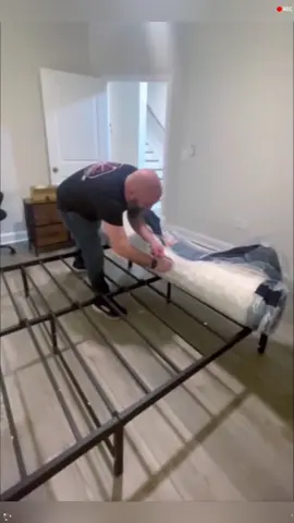 Mattress removal failure #funny #funnyvideos #usaus #foryou 