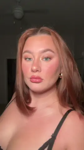 VSFS Bella hadid inspired makeup!!! ✨👼🏼🪽#transition #makeuptransition #bellahadid #victoriassecretfashionshow 