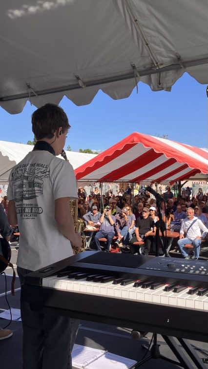 🎷 Sunday Soundtrack: A Little Bit of Creep 🎤 @Radiohead meets vintage soul in our live take on “Creep,” inspired by the @Postmodern Jukebox version featuring @Haley Reinhart. Recorded live at Saint Frances Cabrini School in San Jose last weekend (October 11, 2025) and yes, it got beautifully haunting. Many thanks to Elton Kong who attended the show and shared his footage. #TheGraystones #Live #SundaySoundtrack #Creep #Radiohead  