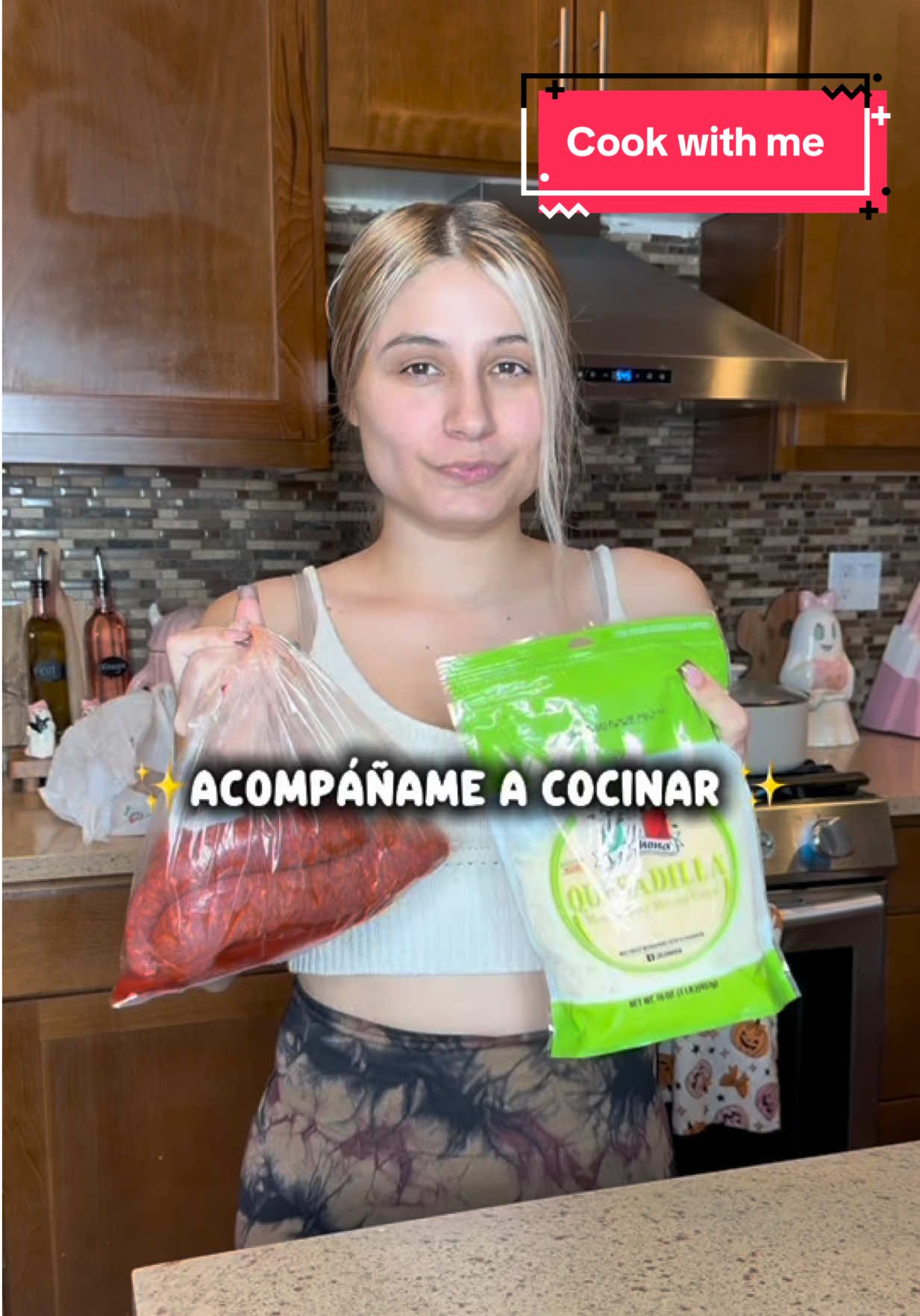 Acompáñenme a cocinar para mi familia usando delicioso queso de @LaChonaUS  #mexicanfood #tacosdechorizo #salsadeaguacate #mealprep #creatorsearchinsights  