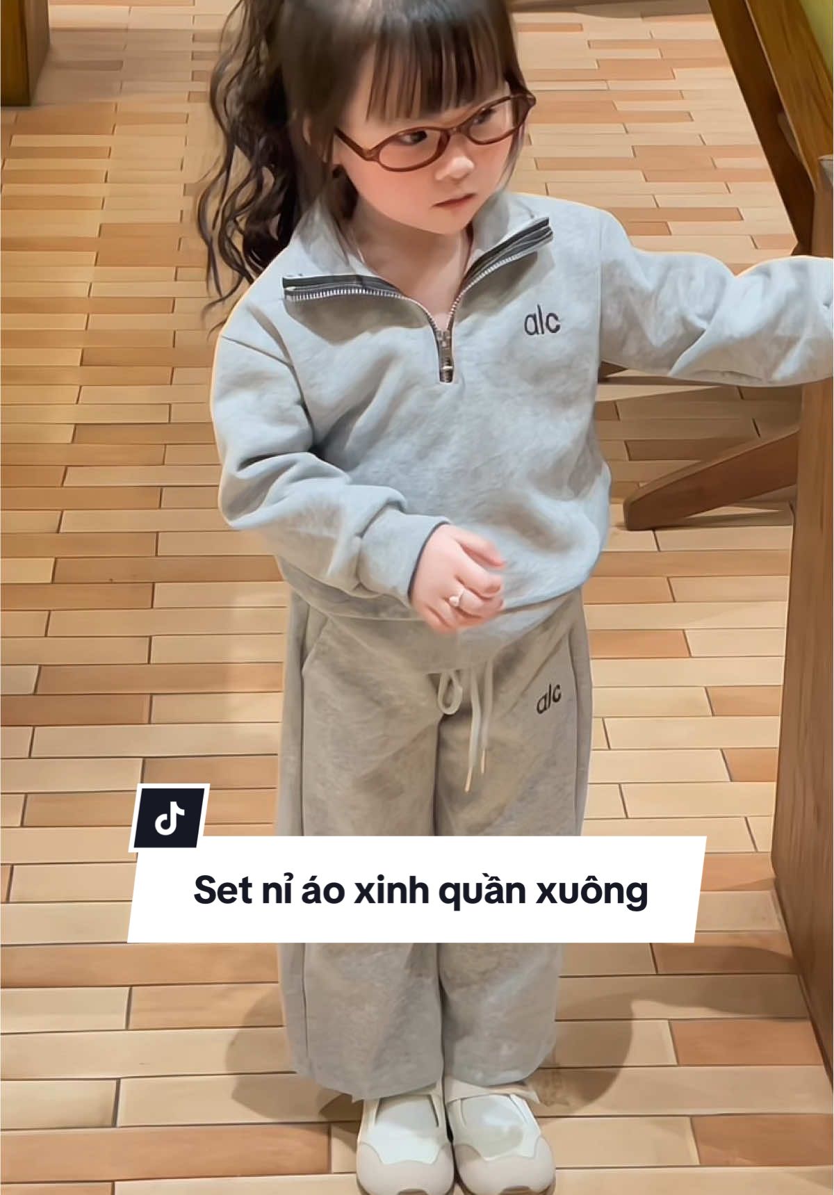 Mặc set này vừa ấm vừa thoải mái lắm lunn ạ 😍 #setnichobe #setthudongchobe #dothudongchobe #setxinhchobe #xuhuong 