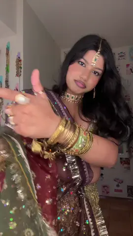 I’ve been so obsessed with this song you guys don’t understand😩😩😩DC: @rahtitouillee you’re an absolute diva the lengha is from @Lashkaraa #fyp #transition #trend #viral #dance 
