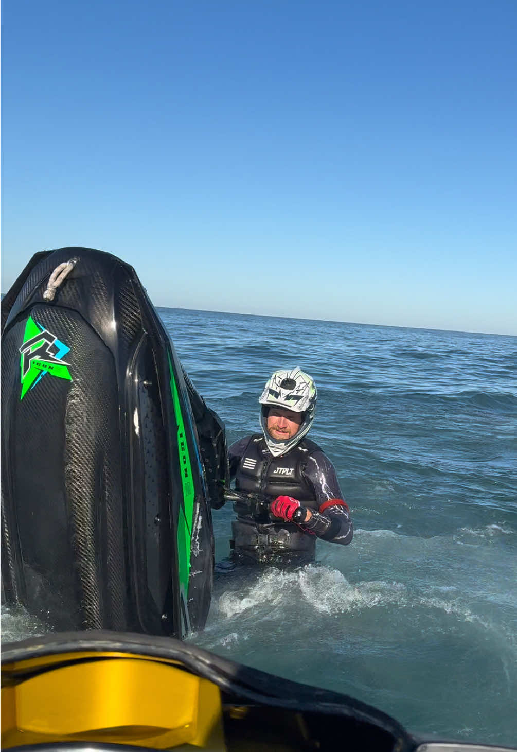 Keep it fun 😎 @Rise Watercraft #standupjetski #customjetski #cmo #freeride #submarine 