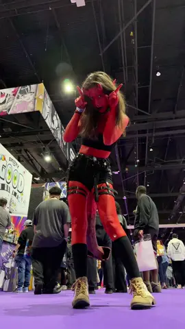 First cosplay #succubus #succubuscosplay #twitchcon #halloween #fyp 