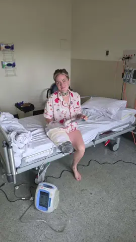 today was a step/hop forward 🥰 #AmputationJourney #AboveKneeAmputation #LimbLoss #TraumaRecovery #MentalHealthMatters 