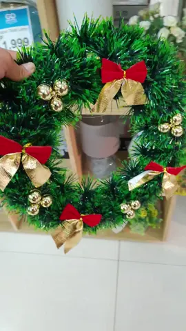 Christmas wreath door decoration.