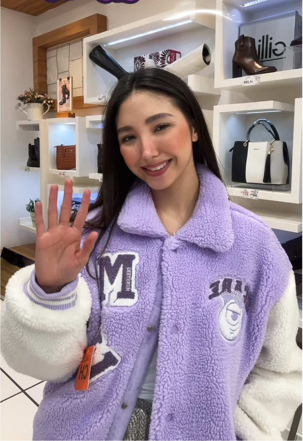 Chamarra lindisma de Monster inc, de tela súper rica para entre frío 🥰💕❄️ #priceshoesaguascalientes #adictapriceshoes #priceshoes #monsterinc #chamarras 