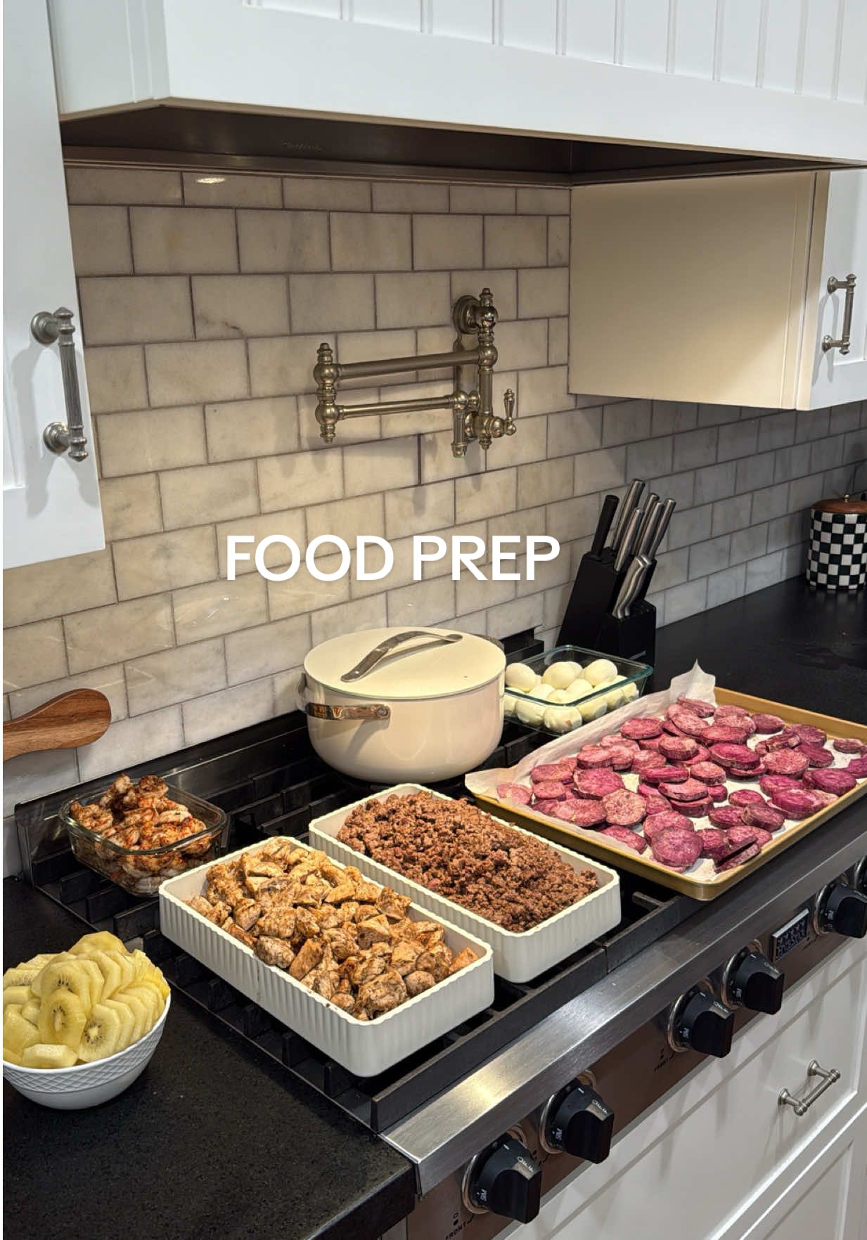 Food is prepped for the week! 🥩🍤🍳🍪🥝 #mealprep #highprotein #mealideas #blackstone #sunday 