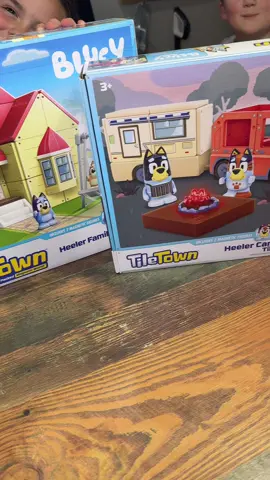 The kids has loved Bluey’s tile town!  #tiletown #bluey #gifted @MooseToys 