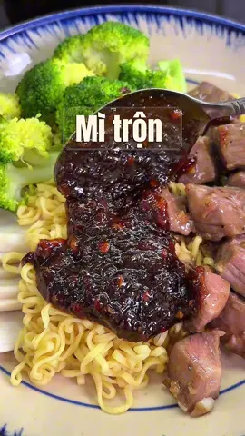 Bây giờ ngta trộn mì với sa tế sò điệp này mới ngon nè mấy chị #bepnhashu #sotsate #sotsatesodiep #sotsatesodiepchillcay #chillcay 