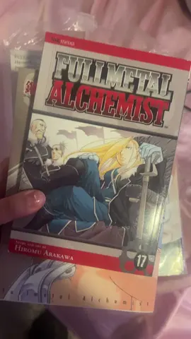 Aw man I dropped peak in front of you sorry!! #fullmetalalchemist #fma #olivierarmstrong #roymustang #manga 