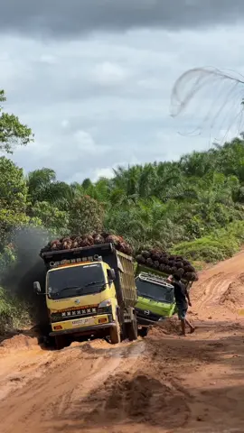 Bukan mengakui tapi di akui🤫
