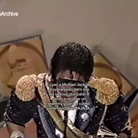pobre michael ya no sabía ni que decir JAJJA te amo mike un genio #michaeljackson #xybca #grammys #80s #foryoupage 