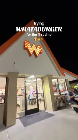 hate to break it to you, but there is no way that Whataburger is better than In-N-Out. Don’t get me wrong, the patty melt was good but when it comes to burgers, the freshness and quality of In-N-Out are unmatched. The variety of Whataburger is appealing but I’ll still to my double-double with grilled onions 🔥  #whataburger #texas #foodreview #innout #fastfood 