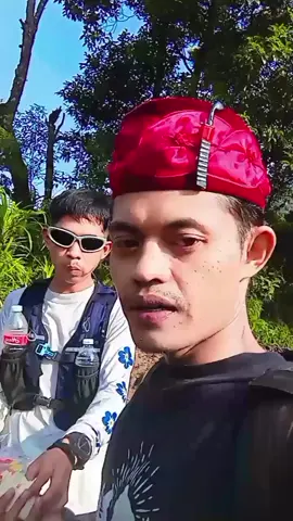 semoga vt ini liwat di branda kalian ,dan trimksih atas petualangan nya di gn.salak via ajisaka 19 Oktober 2025 #brandafypシ #gunungsalakviaajisaka  #ajisaka #ajisakasalak #salakmountain 