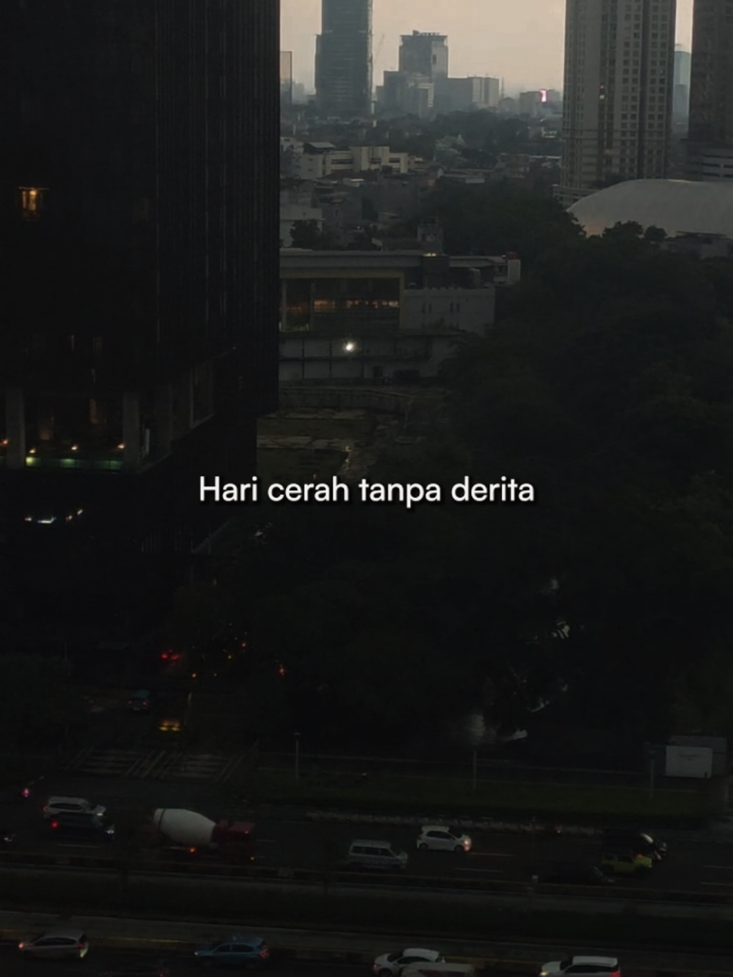 Kisah kita hanya sandiwara, kini aku bangkit aku cari bahagia 💆🌈 #akudahlupa #mikkyzia #musikditiktok 