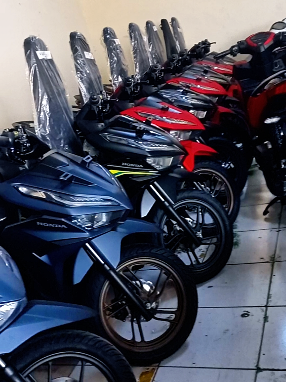 Vario 125 ready Cash/Kredit langsung WhatsApp Klik Link https://wa.me/6281575544568 #vario #vario125 #vario125cbs #vario125iss #vario2025 