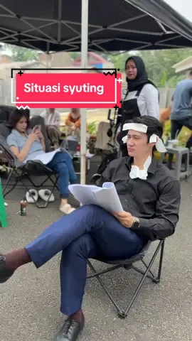 Manusia kadang harus bisa beradaptasi dengan keadaan menggunakan alat seadanya.
