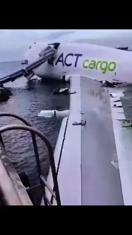 AirACT B747 has Skidded off the Runway After Landing at Hong Kong Airport ✈️😱 #aviation #aircraft #viralvideo #news #fyp 