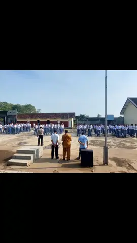 SALAM PRESISI  20/10/2025 AKHMAD FARID EFENDI, S.H BINLUH KENAKALAN REMAJA DI SMK KUSUMA NEGARA MOJOAGUNG. #binluh #janganlelahberbuatbaik #polresjombang #polsekmojoagung #polriuntukmasyarakat  @AKBP Ardi I Kapolres Jombang @Kapolres Jombang | AKBP Ardi @POLRES JOMBANG @kusmanto @Rafael s @berkah tani @Polisi Indonesia @SatbinmasPolresJombang @Mr Linggapatwa @Yogasyogi 