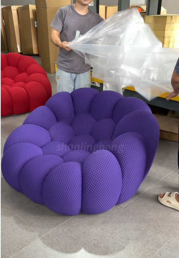 The innovation of compression technology has made a significant contribution to the furniture industry!#compressionsofa #sofa #homefurniture #furniture #football 