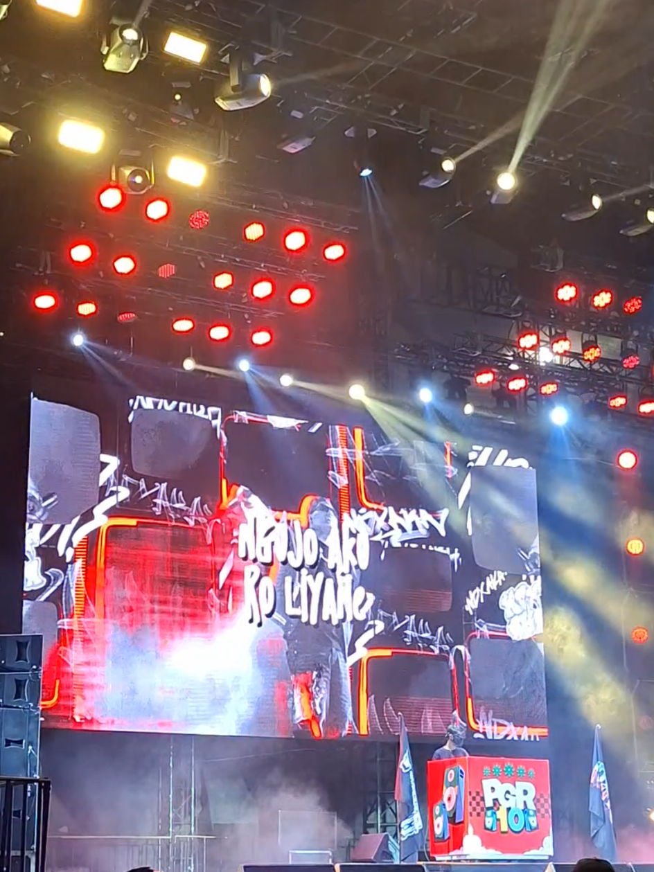 cowok Friendly mana suaraanyaa 😅🙏🏼 @NDX AKA @pekangembiraria  #ndxaka #konserndxaka #ndxkonser #ngertenonoati #pekangembiraria 