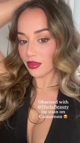 7 year wedding anniversary ready 💕  @Huda Beauty lip stain in Cinnamon for my lip contour  👄  Food proof, cocktail proof, kiss proof…🥰👀  #h#hudabeautylipstain #hudabeauty 