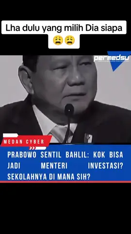 Pernyataan Presiden Prabowo bikin publik panas dingin!  Dalam sebuah momen yang kini viral, Prabowo disebut menyentil Menteri Investasi Bahlil Lahadalia, mempertanyakan kapasitas dan latar belakang pendidikannya yang dulu diangkat oleh Presiden Joko Widodo. “Saya juga heran, kok bisa Bahlil jadi menteri investasi… sekolahnya di mana, sih?” — ucap Prabowo disambut tawa, tapi dengan nada tajam.  Menurut kamu, ini cuma gurauan politik atau sindiran serius dari Presiden baru? #Prabowo #Bahlil #MenteriInvestasi #fyp  #beritaviral 